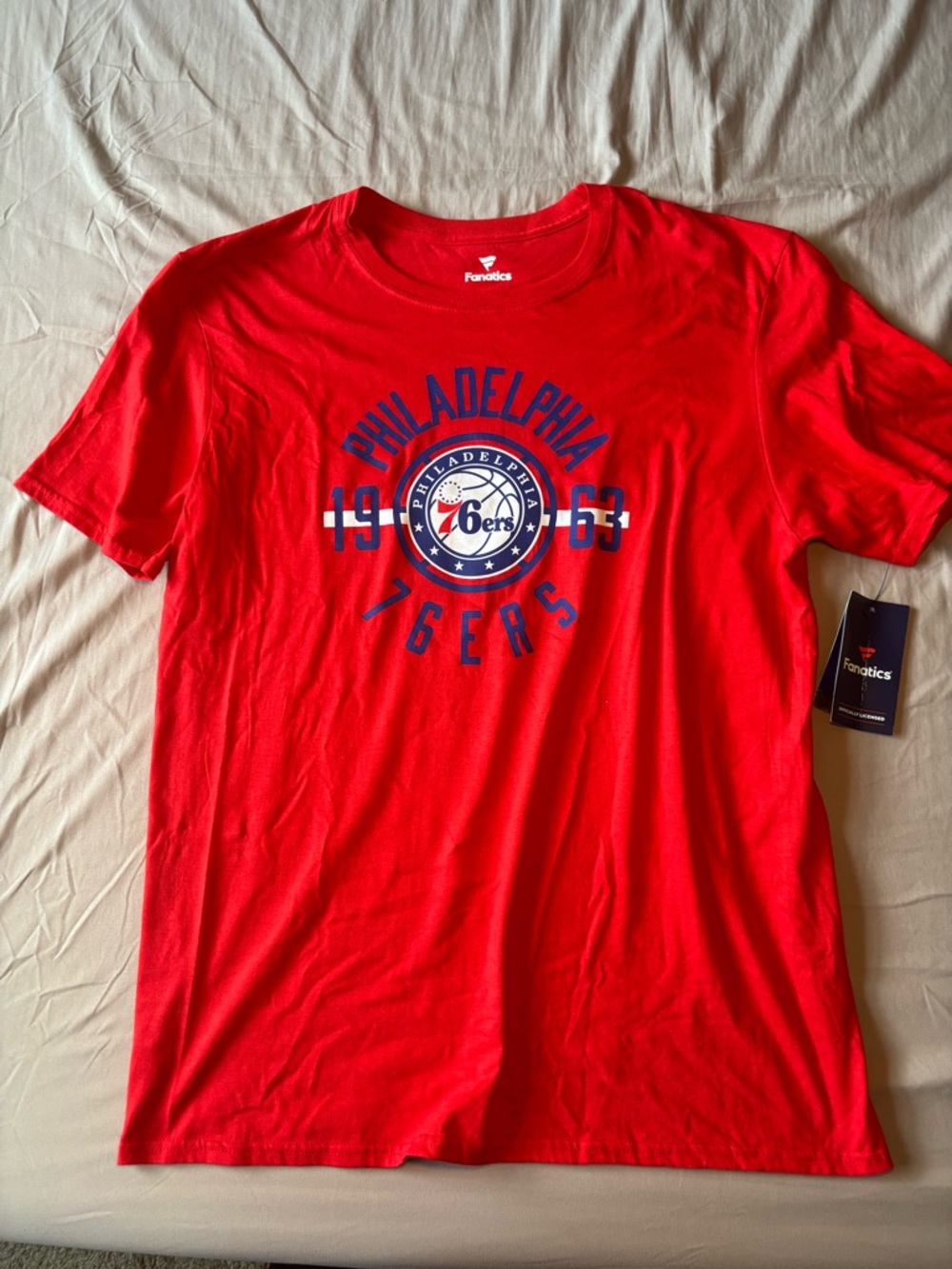 Fanatics Red Philadelphia 76ers Graphic Tee